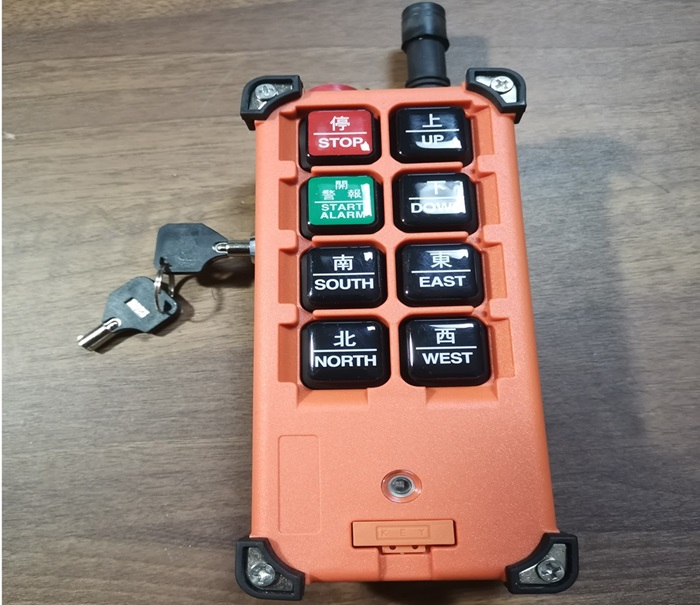 新規(guī)帶鑰匙F21-E1B天車(chē)遙控發(fā)射器